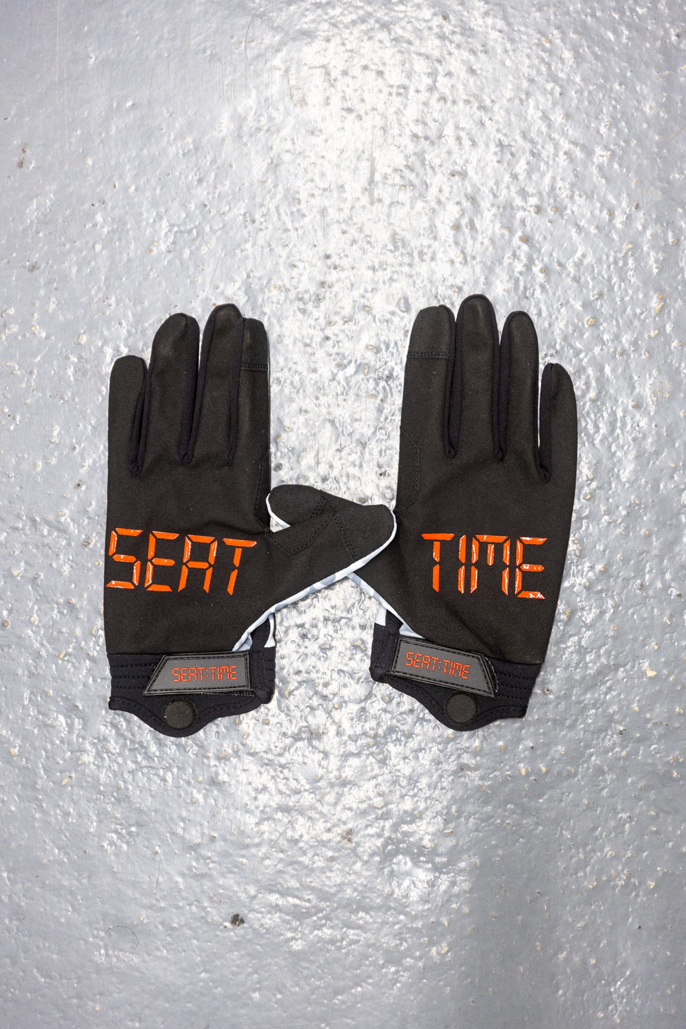 V1 Gloves