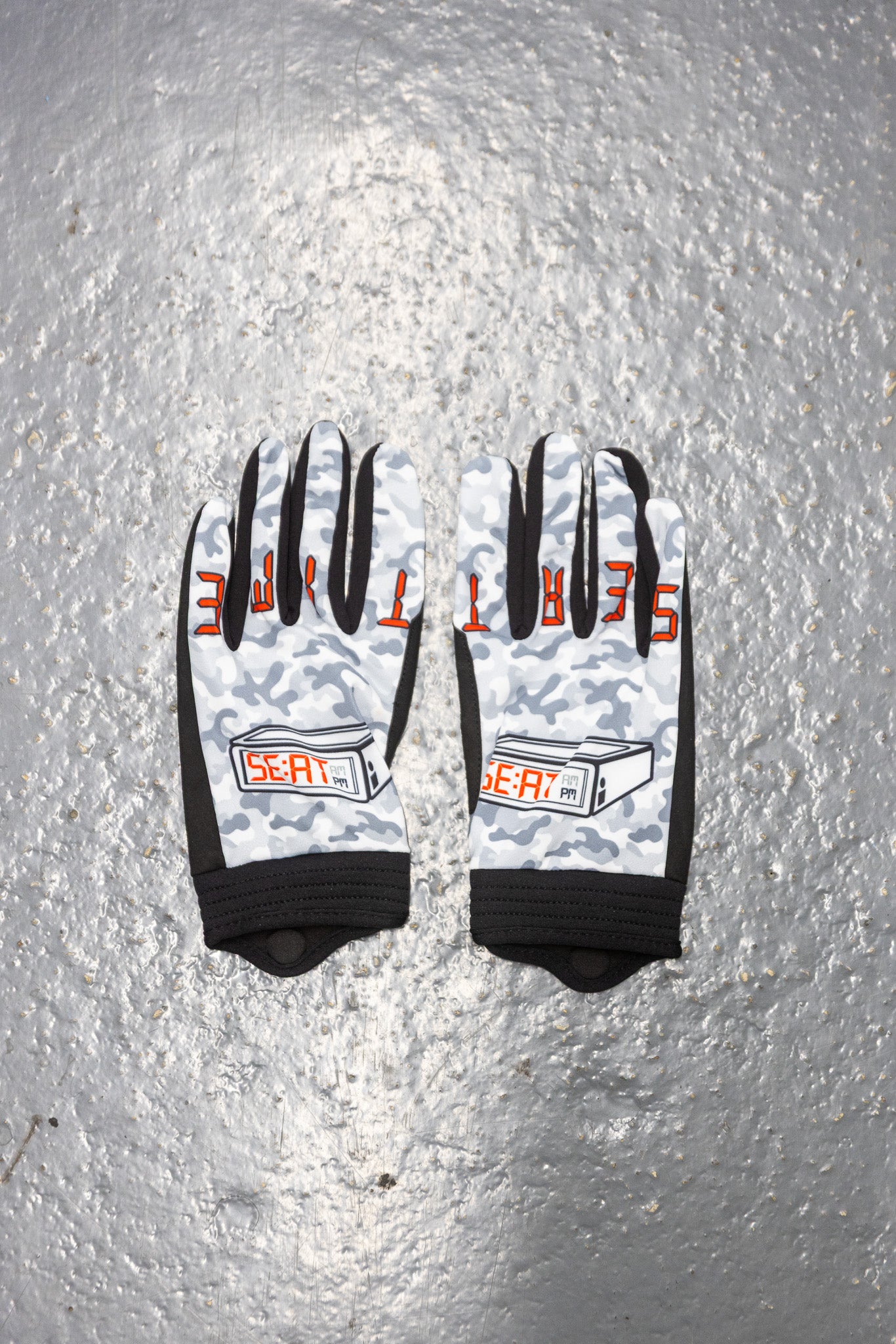 V1 Gloves