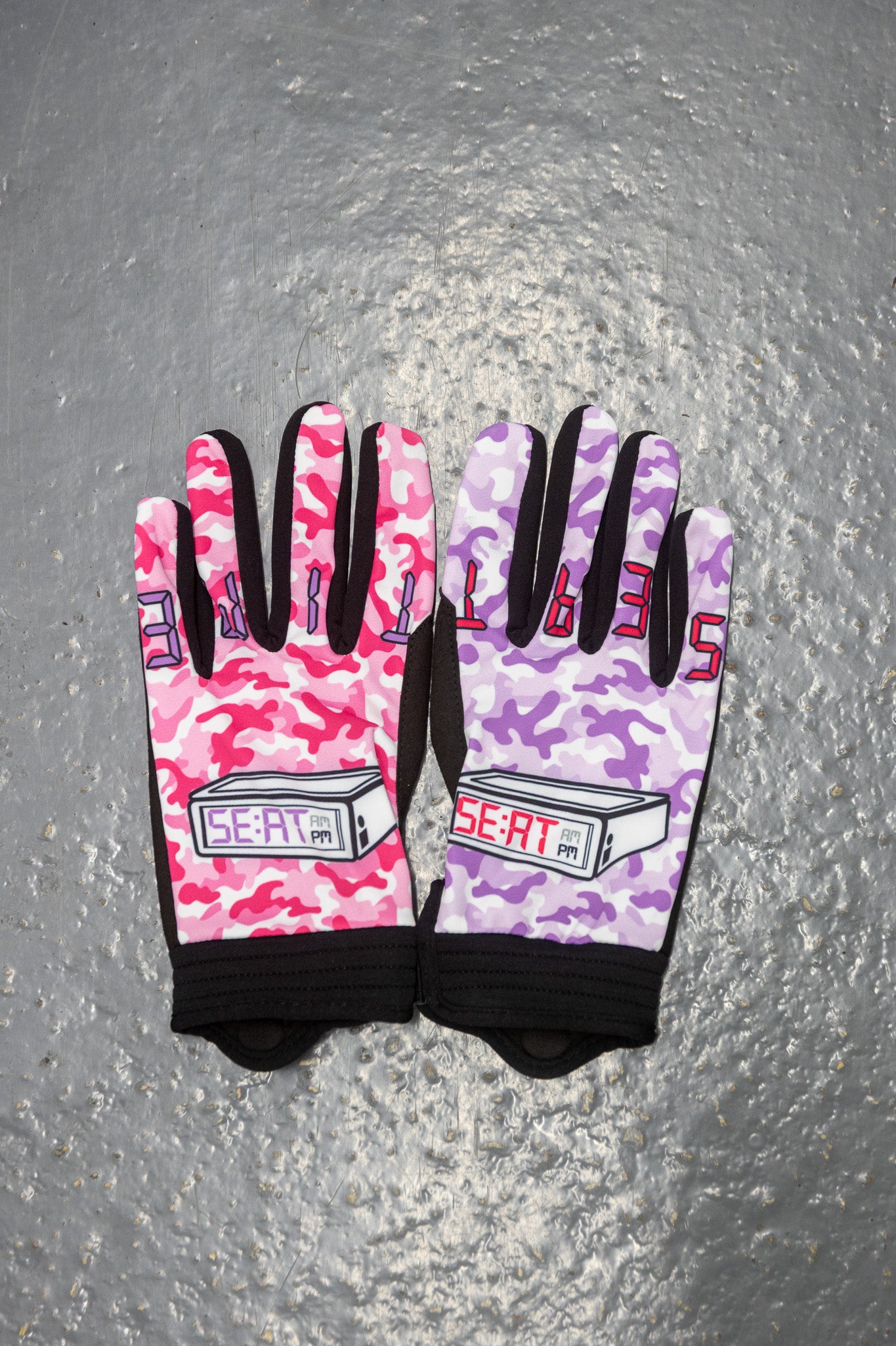 V1 Gloves